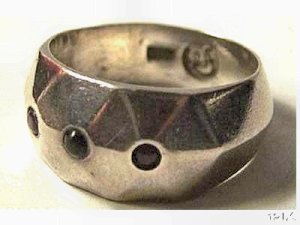 Ring with Three Small Obsidian Stones in a Horizontal - Photo 1