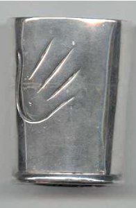 Small Silver Shot Cup with 3 Engraved Stylized Hands Around - Photo 1