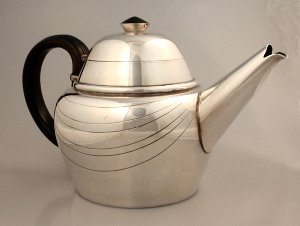 Provincial Pattern Silver Teapot with Six Incised Lines - Photo 1